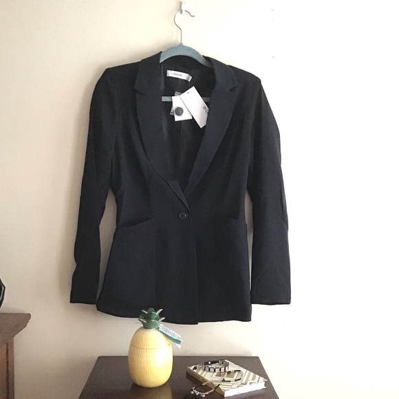 Blazer - Picture 4 of 6